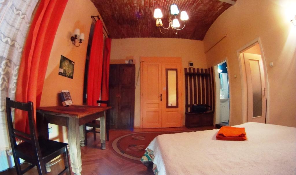 Brasov Apartment In Historic Center Номер фото