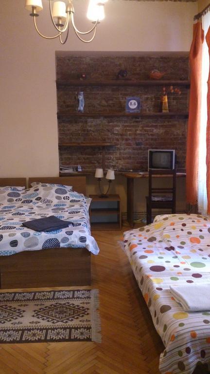 Brasov Apartment In Historic Center Екстер'єр фото
